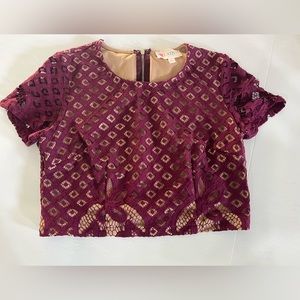 L’ATISE Burgundy Laced Look  Crop, zipper back